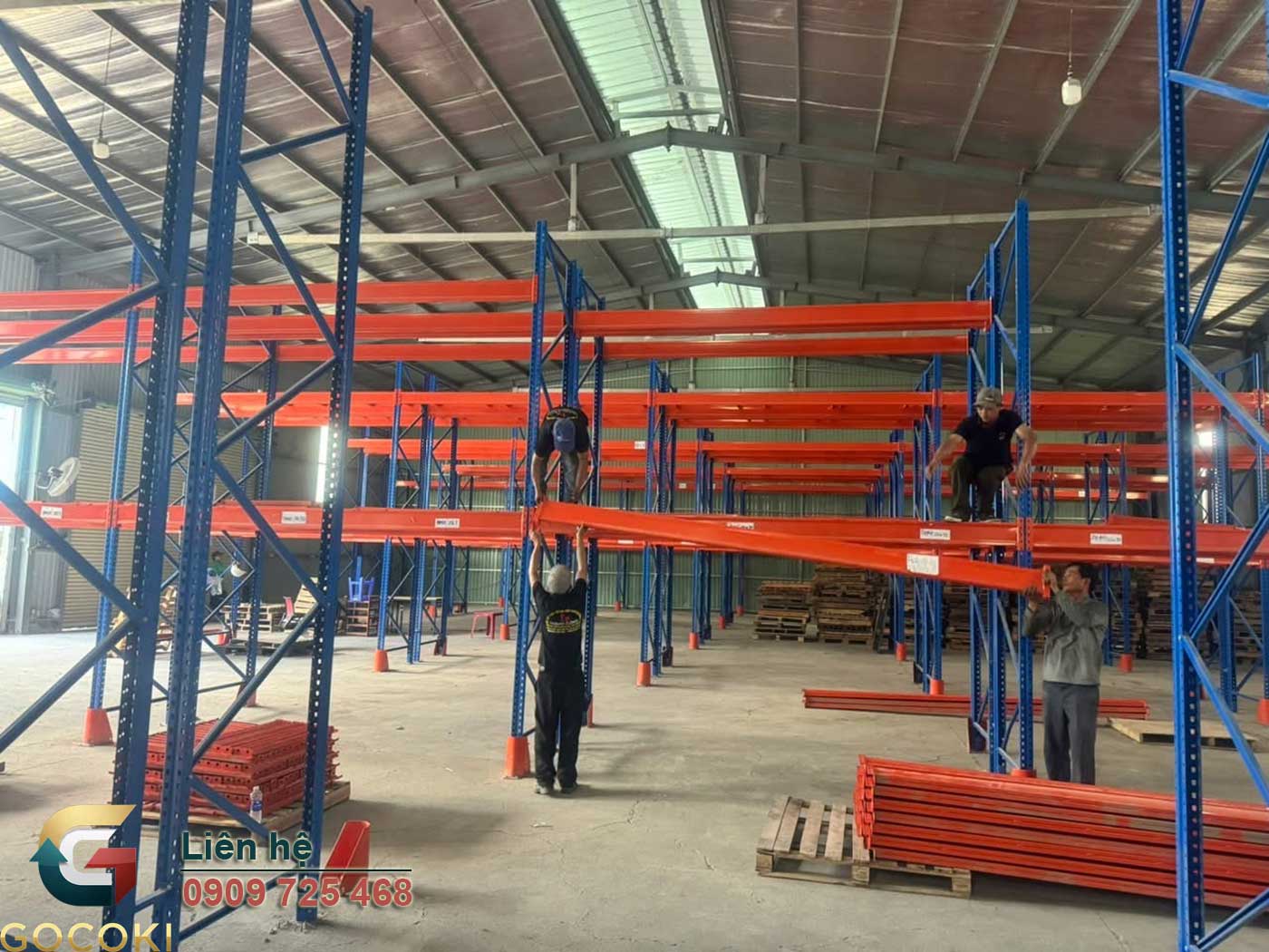 hệ thống kệ công nghiệp cũ được kiểm tra trước khi bàn giao