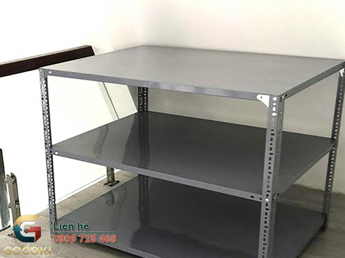Kệ sắt v lỗ 3 tầng thanh lý giá rẻ, mới 95% cho kho xưởng