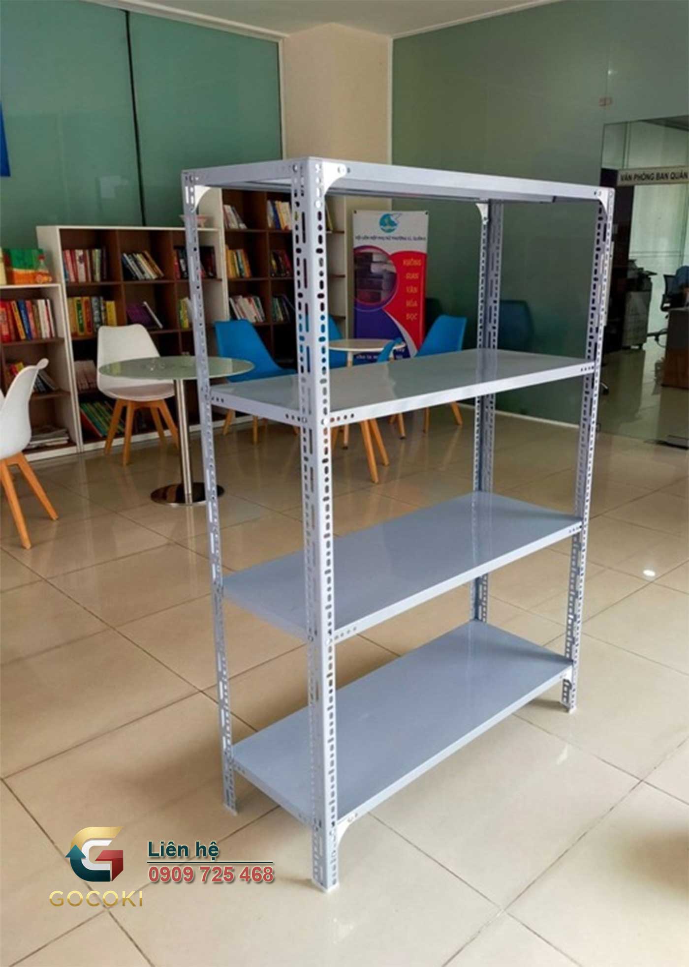 Kệ sắt v lỗ 4 tầng thanh lý giá rẻ, mới 95% cho kho xưởng