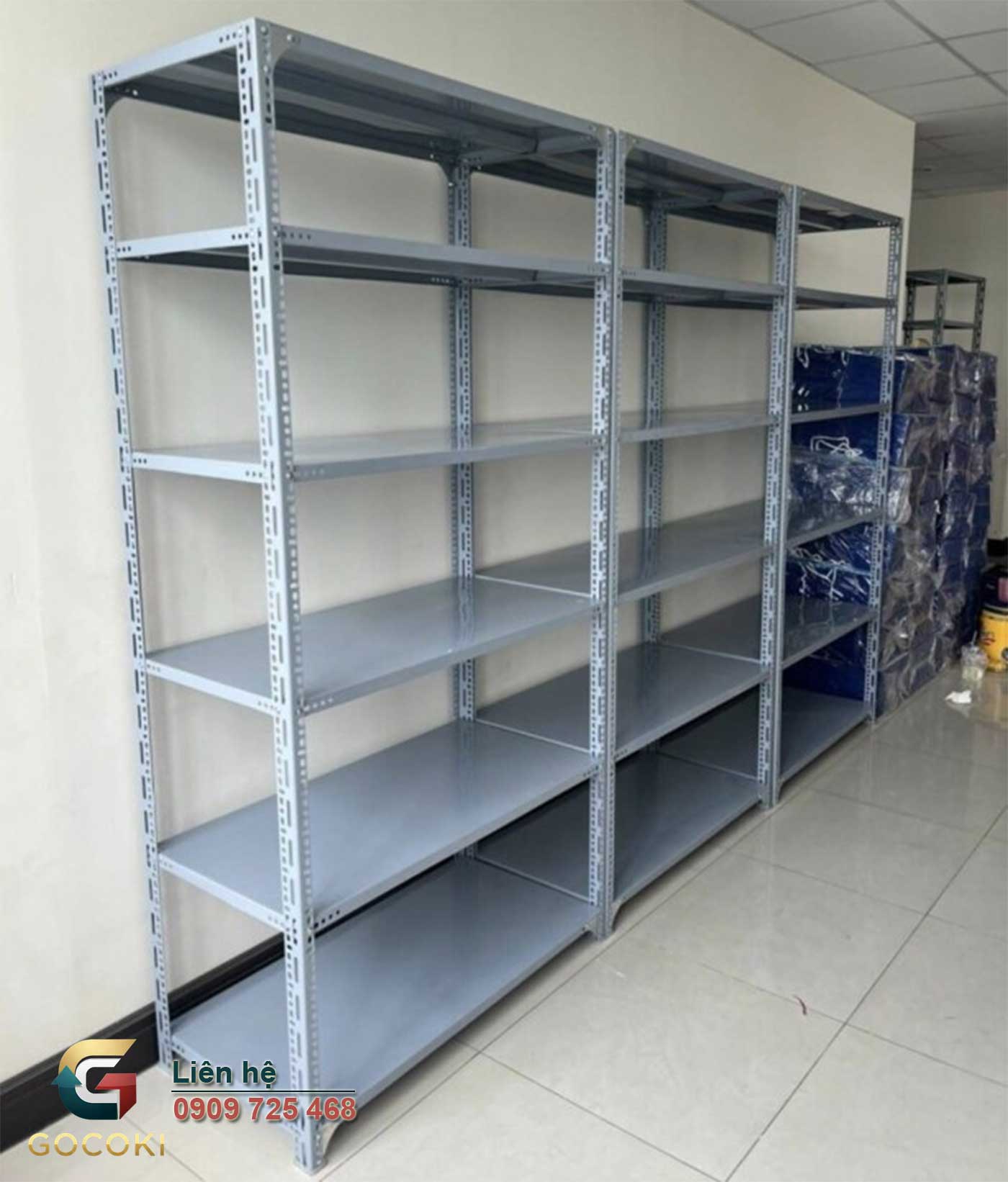 Kệ sắt v lỗ 6 tầng thanh lý giá rẻ, mới 95% cho kho xưởng