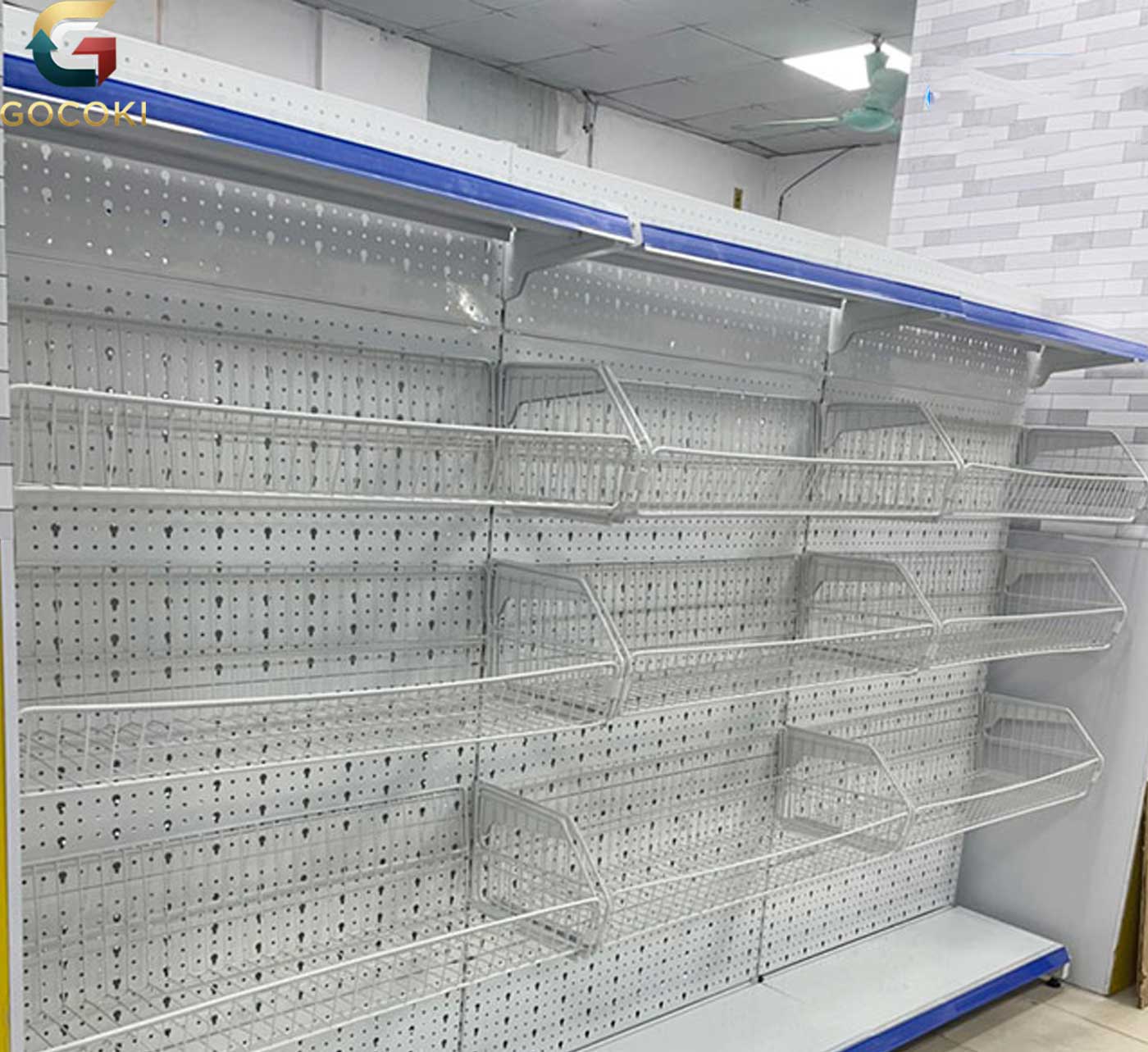 hệ thống kệ rổ mỳ lưng tôn lỗ thanh lý lắp đặt thực tế